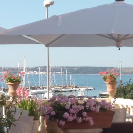 Bed and Breakfast Antico Palazzo Spinola Gallipoli Exterior foto