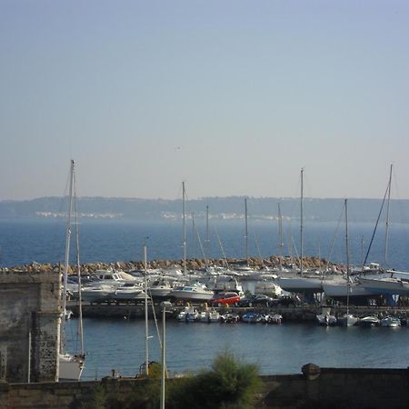 Bed and Breakfast Antico Palazzo Spinola Gallipoli Exterior foto