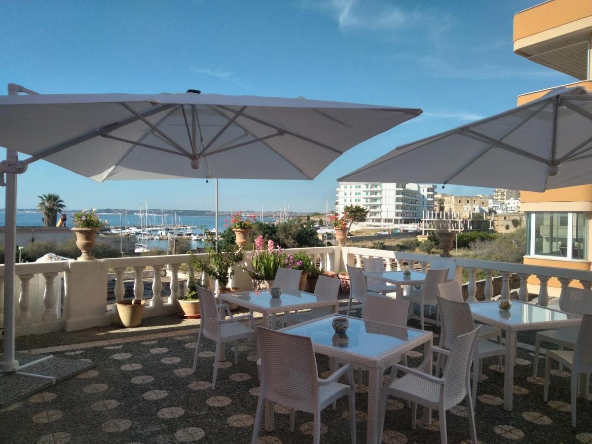 Bed and Breakfast Antico Palazzo Spinola Gallipoli Exterior foto