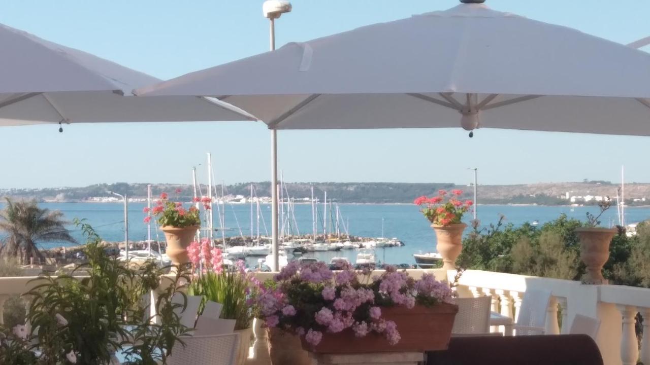 Bed and Breakfast Antico Palazzo Spinola Gallipoli Exterior foto