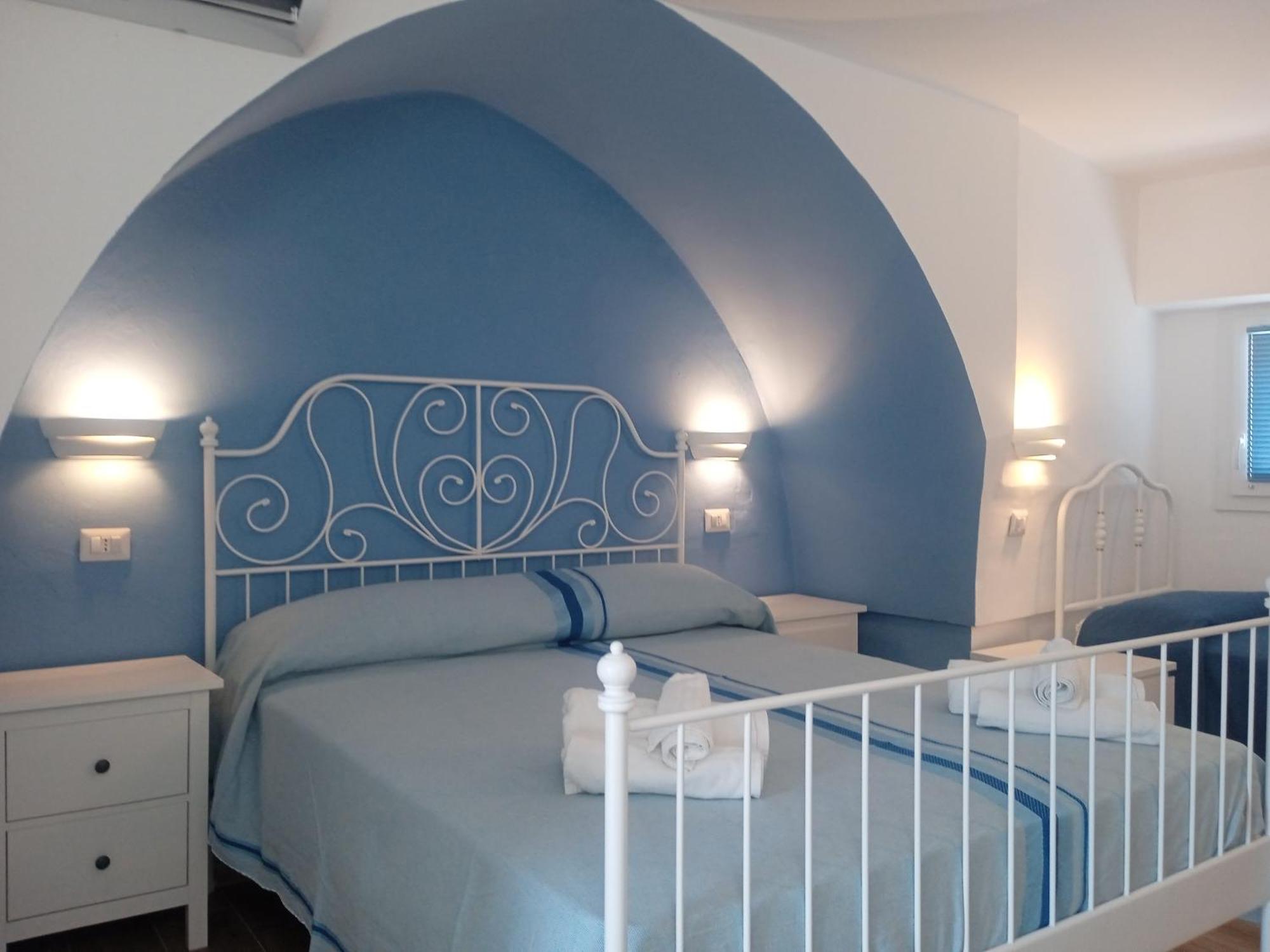 Bed and Breakfast Antico Palazzo Spinola Gallipoli Exterior foto