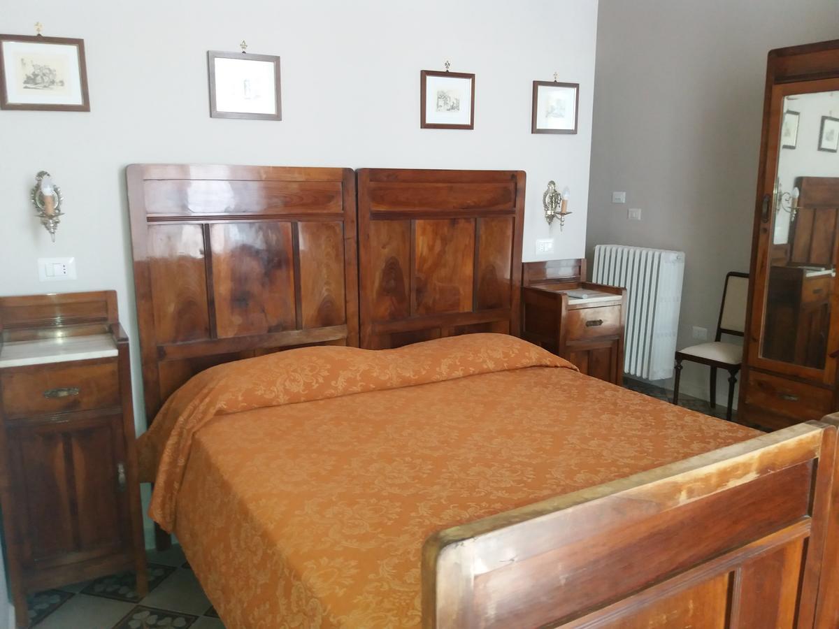 Bed and Breakfast Antico Palazzo Spinola Gallipoli Exterior foto