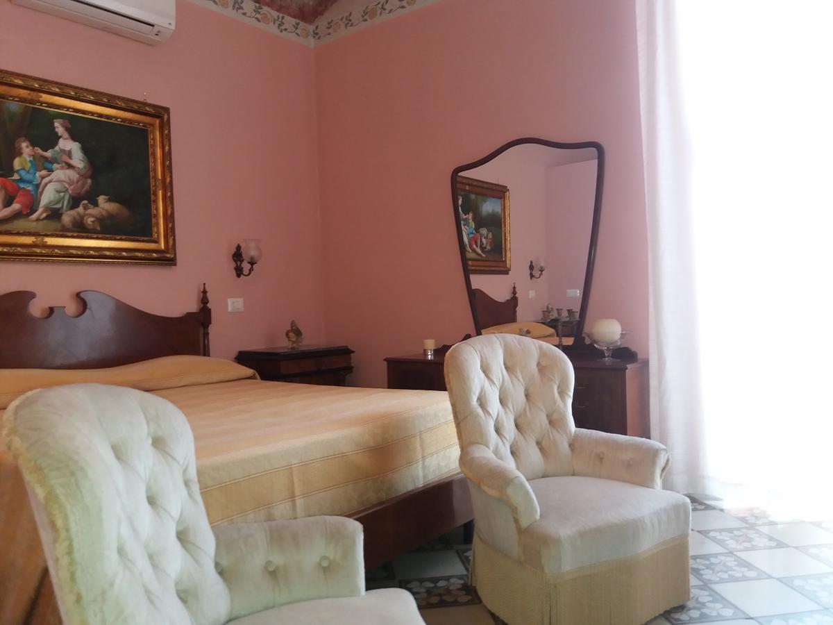 Bed and Breakfast Antico Palazzo Spinola Gallipoli Exterior foto
