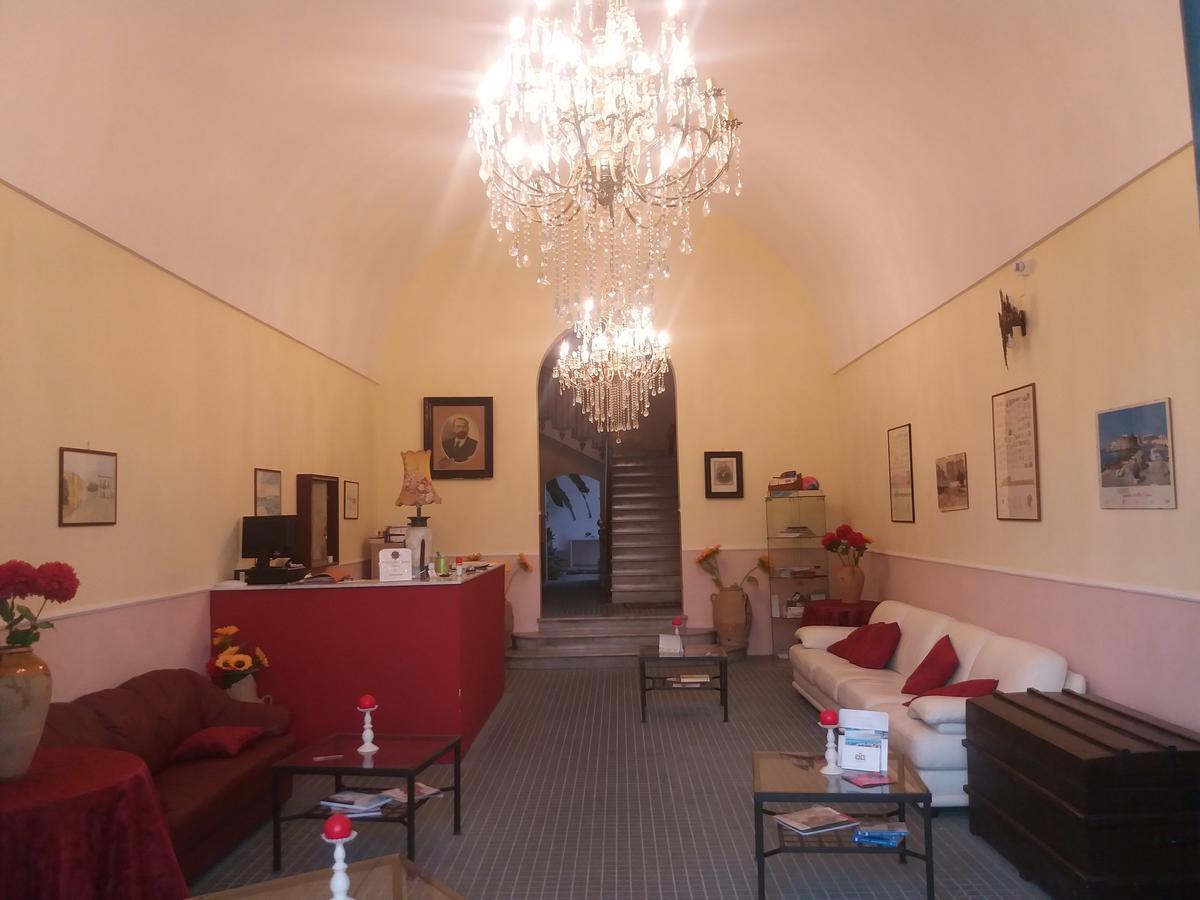 Bed and Breakfast Antico Palazzo Spinola Gallipoli Exterior foto