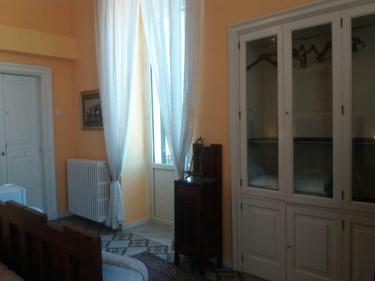 Bed and Breakfast Antico Palazzo Spinola Gallipoli Exterior foto