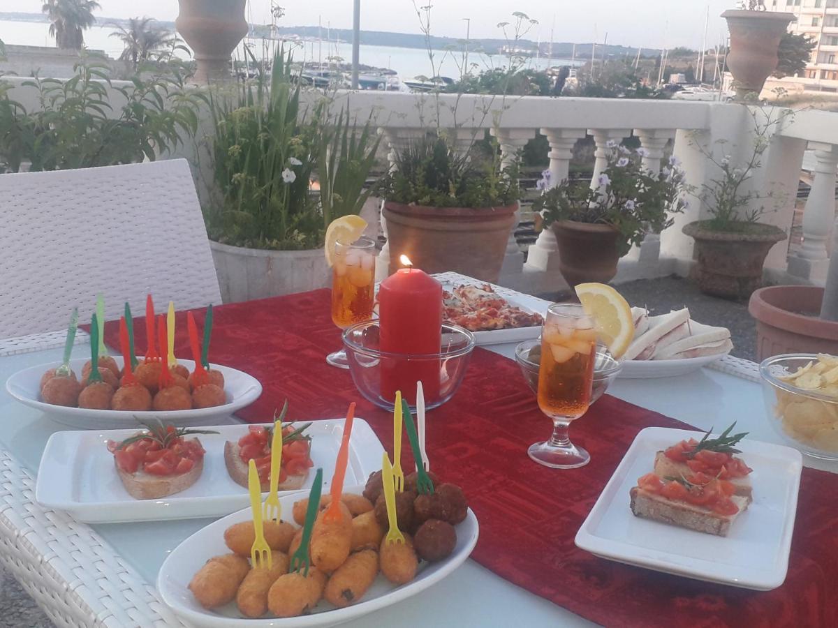 Bed and Breakfast Antico Palazzo Spinola Gallipoli Exterior foto